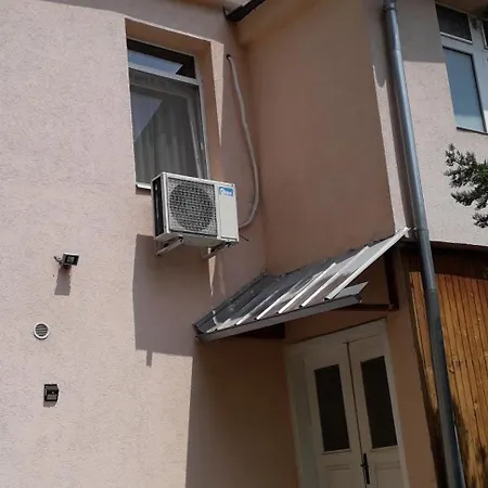 V Apartman