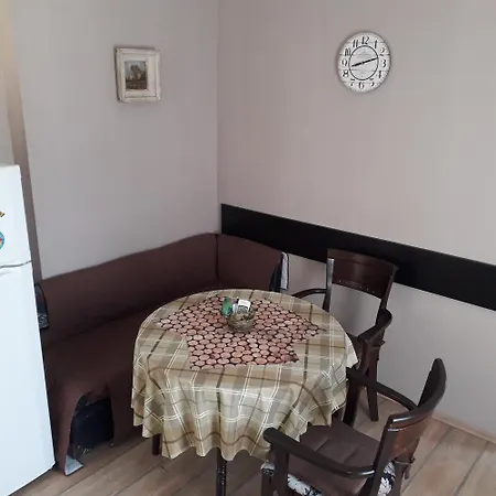 V Διαμέρισμα *